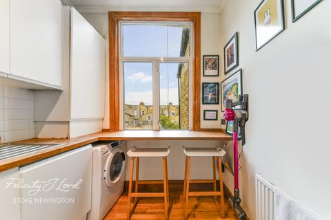 45b Rectory Road, London, N16 7PP