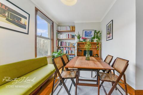 45b Rectory Road, London, N16 7PP