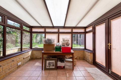 77 Oxlease, Witney, OX28 3QY