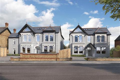 Flat 3, 13 Carlton Road, London, W5 2AW