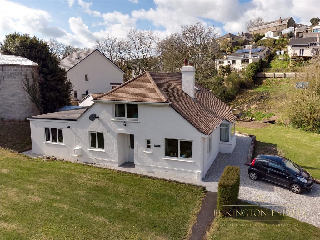 Wallingford Road, Kingsbridge, TQ7 4 bed detached house £665,000