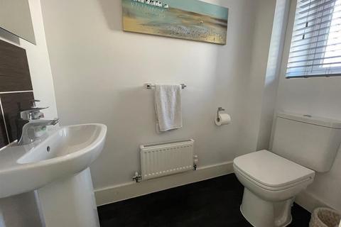 68 Budding Way, Dursley, GL11 5BE