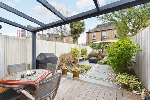 21 Dane Road, London, W13 9AQ