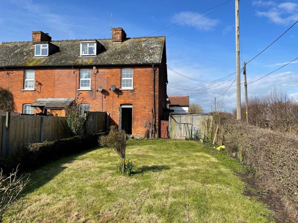 1 Uphousden Cottage, Westmarsh, Canterbury, Kent 3 bed end of terrace
