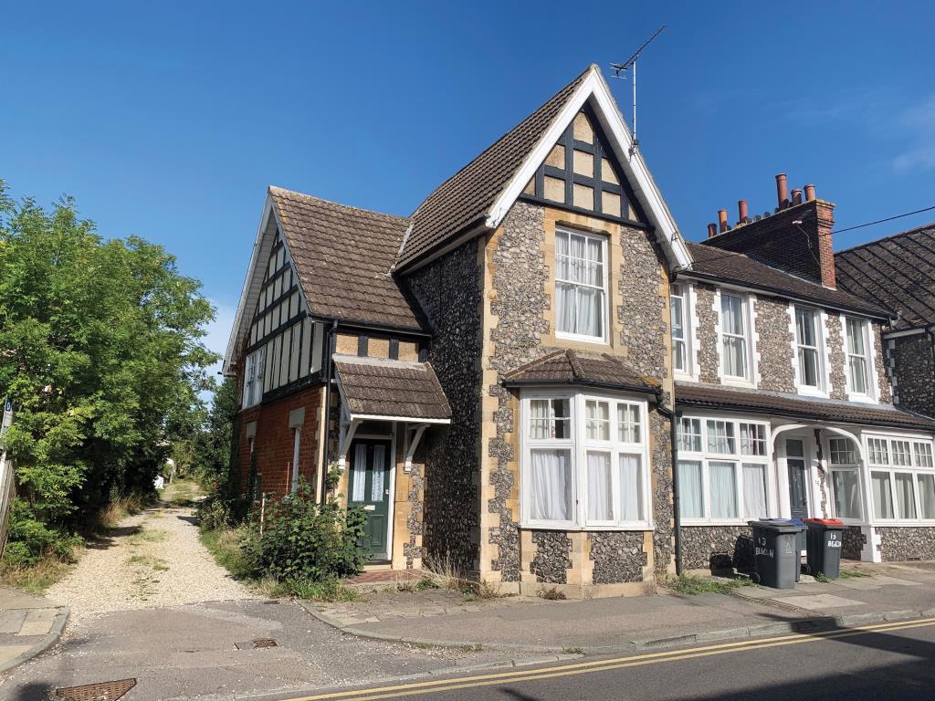 11 Beaconsfield Road, Canterbury, Kent 3 bed end of terrace house £