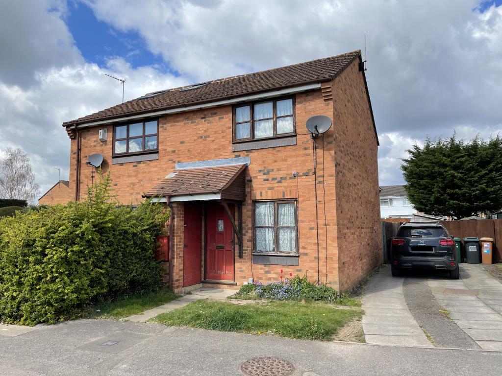 18 Springwell Avenue, Mill End, Rickmansworth, Hertfordshire 2 bed semi