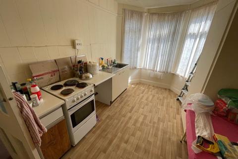 11a Coolinge Road, Folkestone, CT20 1EW
