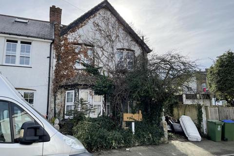 8 Clifton Road, Sidcup, DA14 6PY