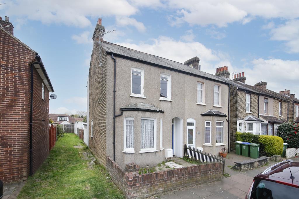 38 Corbylands Road, Sidcup, Kent 3 bed semidetached house £365,000