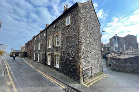 1 Church Square, Broadstairs, CT10 1HB