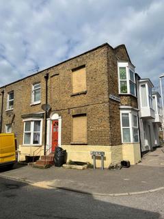 8 Bath Place, Margate, CT9 2BN