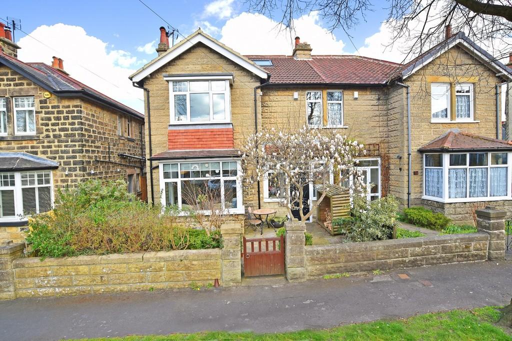 Bilton Grove Avenue, Harrogate 3 bed semidetached house £350,000