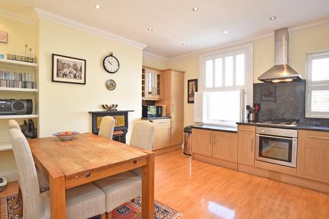 Flat 3, 26 West End Avenue, Harrogate, HG2 9BY