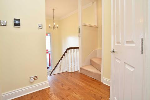 Flat 3, 26 West End Avenue, Harrogate, HG2 9BY
