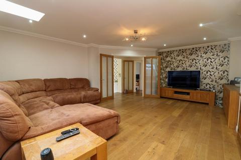 55a Highams Road, Hockley, SS5 4DF