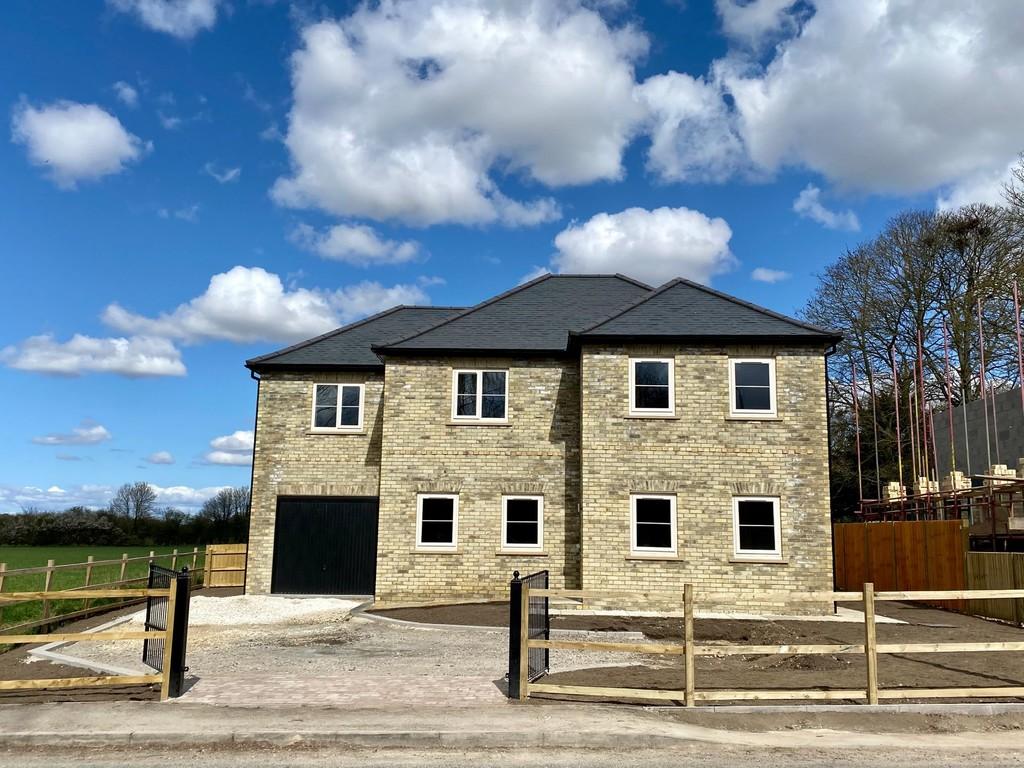 Moor Lane, Full Sutton, York, YO41 5 bed detached house £550,000