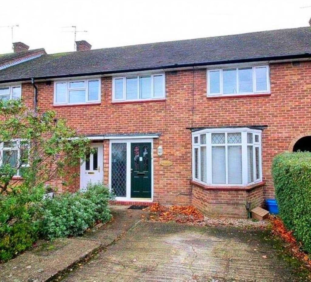 Linton Avenue, Borehamwood 3 bed terraced house £499,950