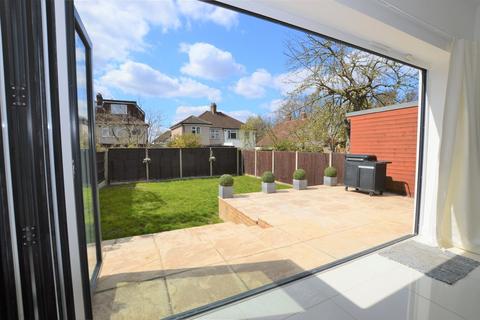 284 Broad Walk, Kidbrooke, London, SE3 8NH