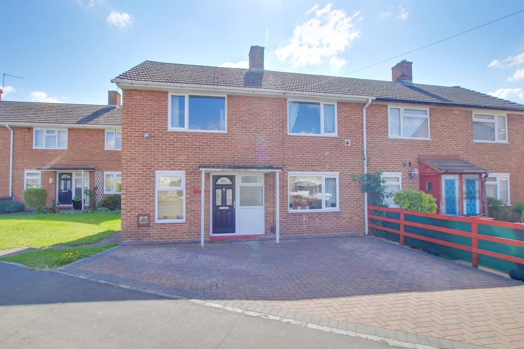 Kingsclere Avenue, Weston 3 bed semidetached house £250,000