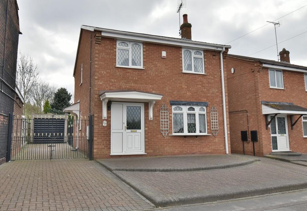 Kitling Greaves Lane, BurtononTrent 3 bed detached house £209,950