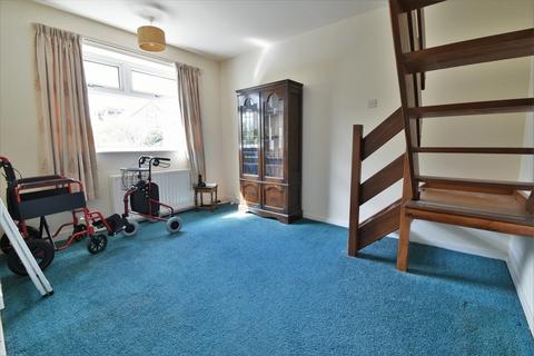 67 Hall Road, Rolleston On Dove, Burton-on-trent, DE13 9BX