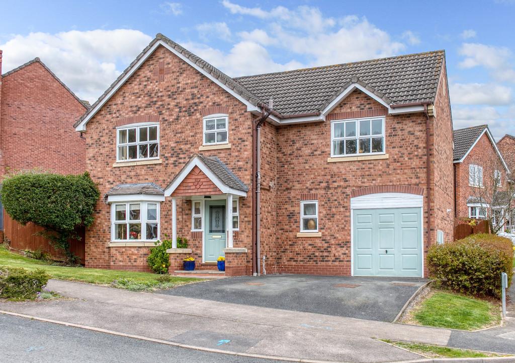 Fernwood Close, Wire Hill Redditch... 4 bed detached house £380,000