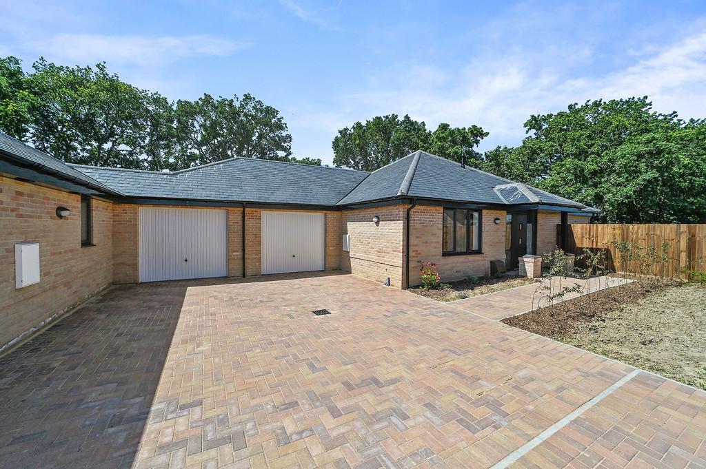 Plot 7 Meadow Close, Elmstead Market, CO7 7HR 3 bed detached bungalow