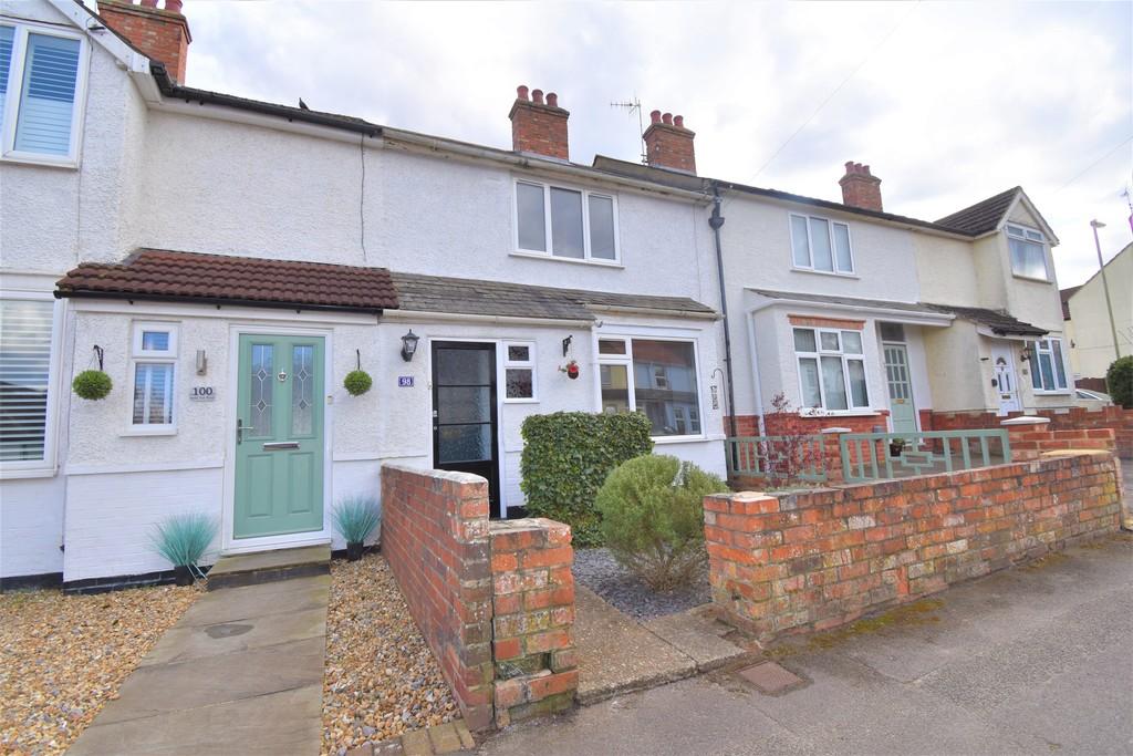Belle Vue Road, Aldershot 2 bed terraced house £285,000