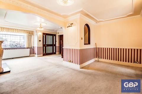 1 Birch Crescent, Hornchurch, RM11 2NN