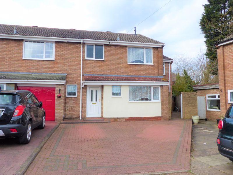 Constable Close, Great Barr, Birmingham, B43 7HW 4 bed terraced house £280,000