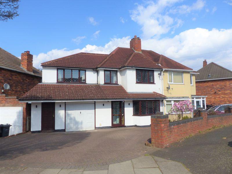 Rowdale Road, Great Barr, Birmingham.... 4 bed semidetached house £