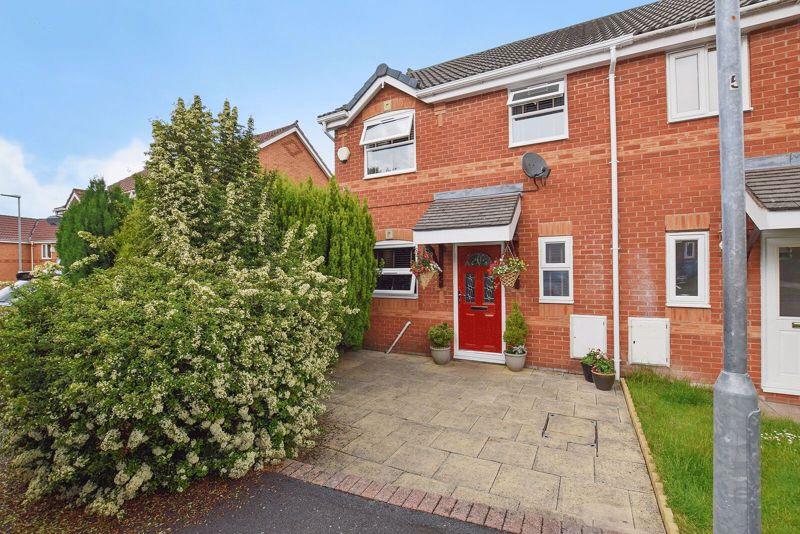 Manor Fell, Runcorn 3 bed semidetached house £170,000