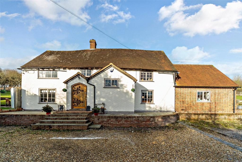 Wolverton, Tadley, Hampshire, RG26 3 bed detached house £800,000