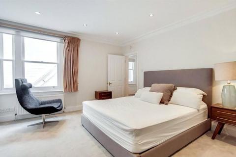 3 bedroom flat to rent, Queen's Gate, South Kensington, London