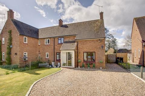 27 Hearnes Meadow, Seer Green, Beaconsfield, HP9 2YJ
