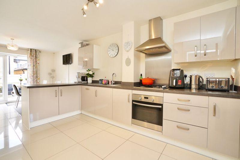 Meadow Gardens, Huntingdon... 3 bed townhouse £280,000