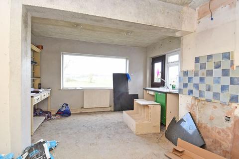 227 Brandy Carr Road, Kirkhamgate, Wakefield, WF2 0RE