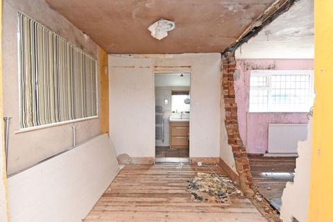 227 Brandy Carr Road, Kirkhamgate, Wakefield, WF2 0RE