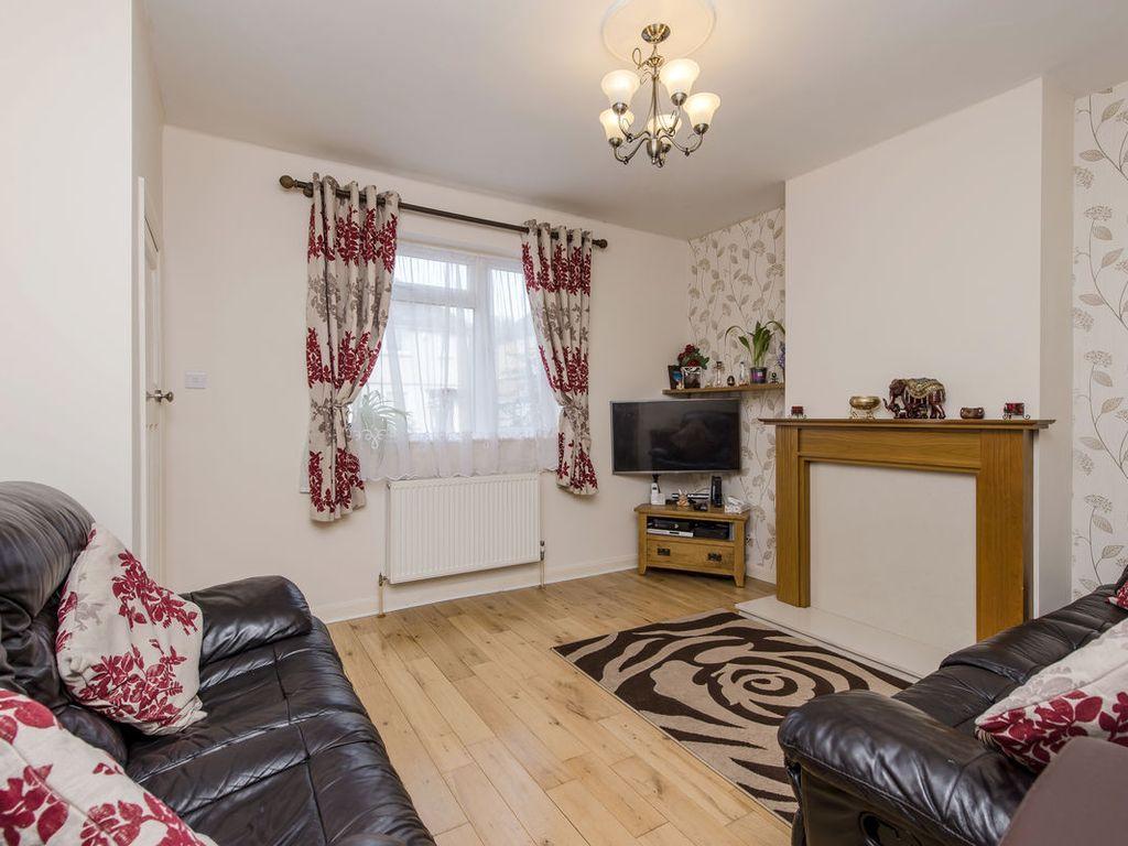Gladstone Road, Surbiton, KT6 3 bed terraced house £1,700 pcm (£392 pw)