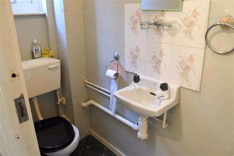 25 Lister View, Bradford, BD8 8DJ