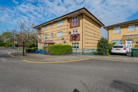 1 Peverel, London, E6 6WZ