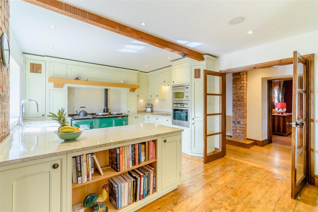 8455219-interior24.jpg