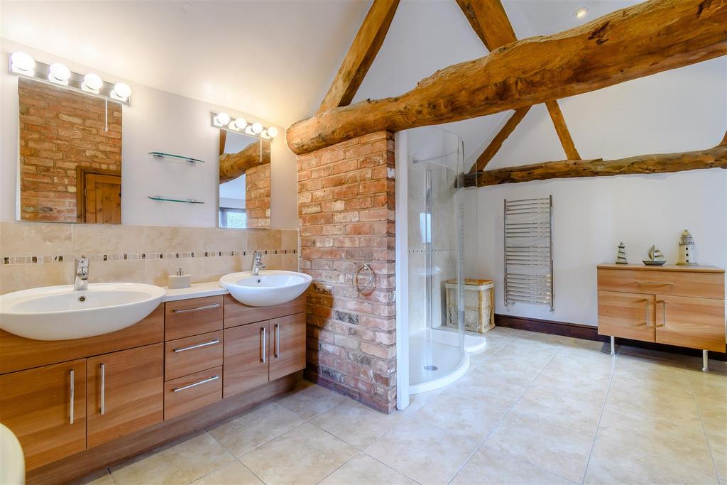 8455219-interior11.jpg
