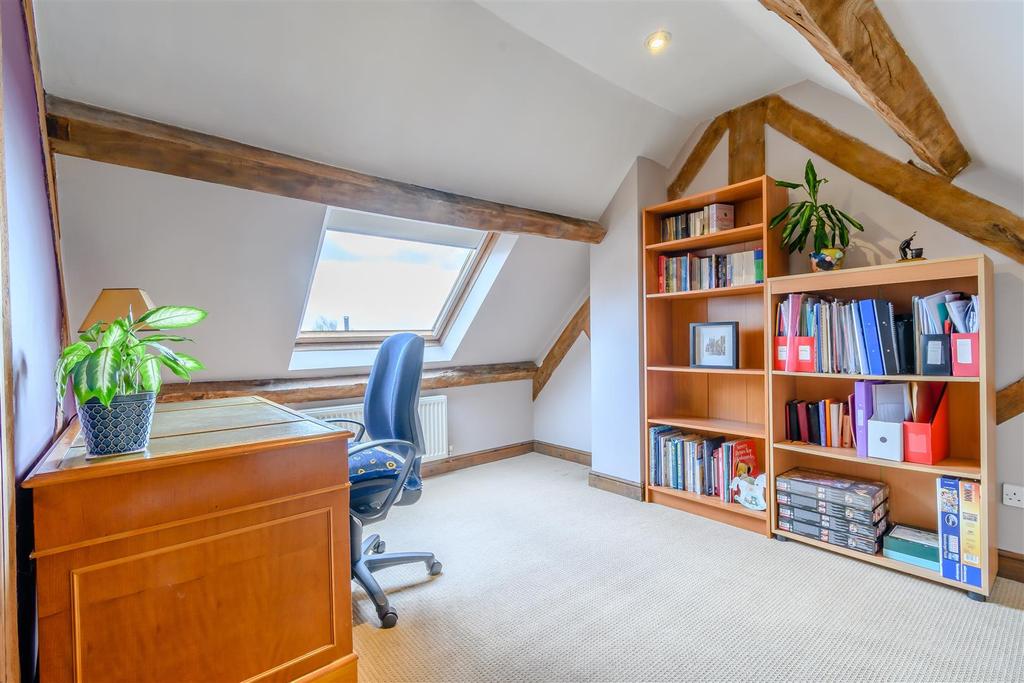 8455219-interior44.jpg
