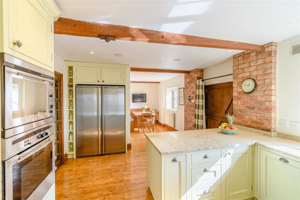 8455219-interior28.jpg