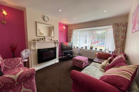 24 Greenview Drive, Northampton, NN2 7LA
