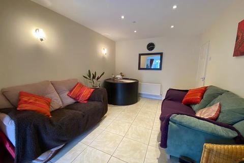 24 Greenview Drive, Northampton, NN2 7LA