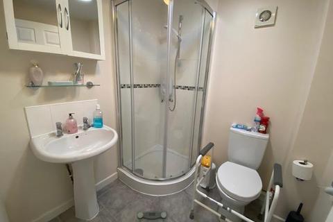 24 Greenview Drive, Northampton, NN2 7LA