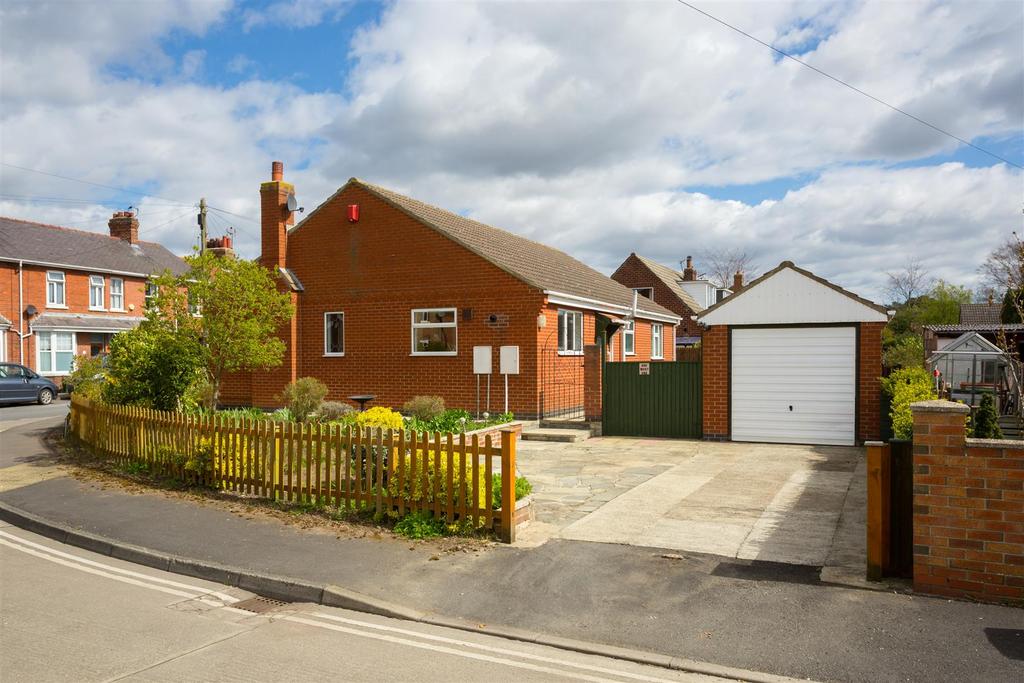West End, Strensall, York 3 bed detached bungalow £350,000