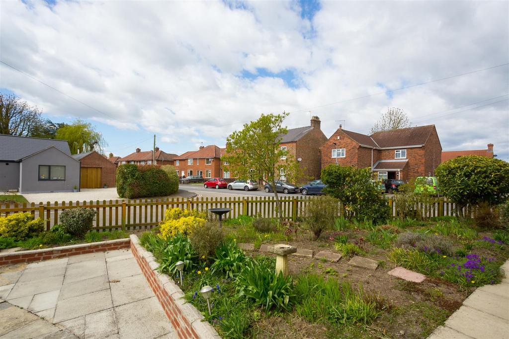 West End, Strensall, York 3 bed detached bungalow £350,000